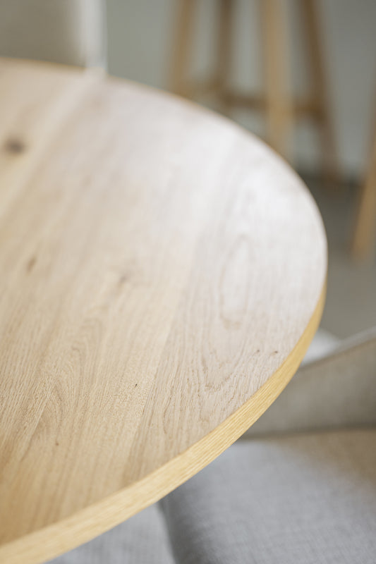 Maddock Round Extendable Dining Table Ø135 cm – Oak / Black – 6