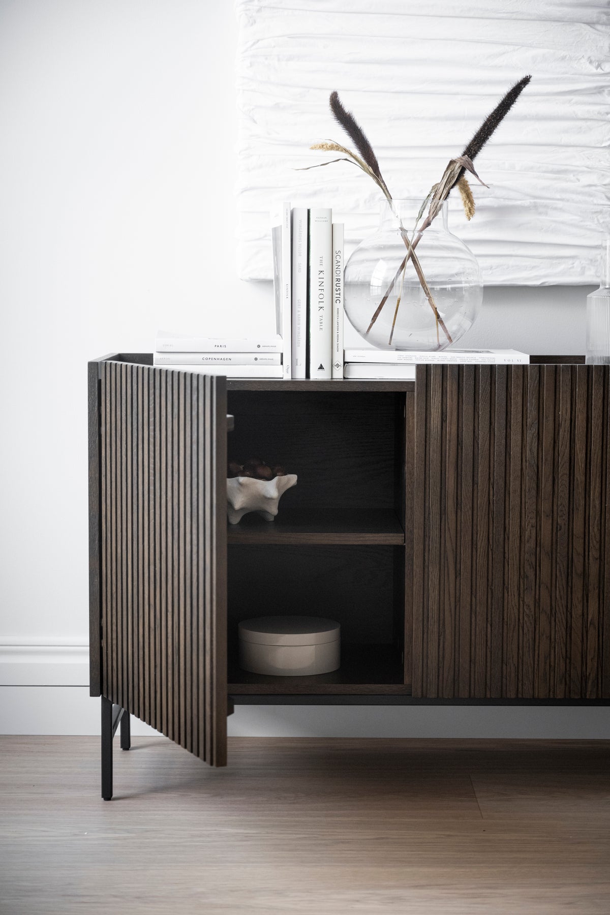 HALIFAX Sideboard 160 CM – Brown/Black Legs – 6