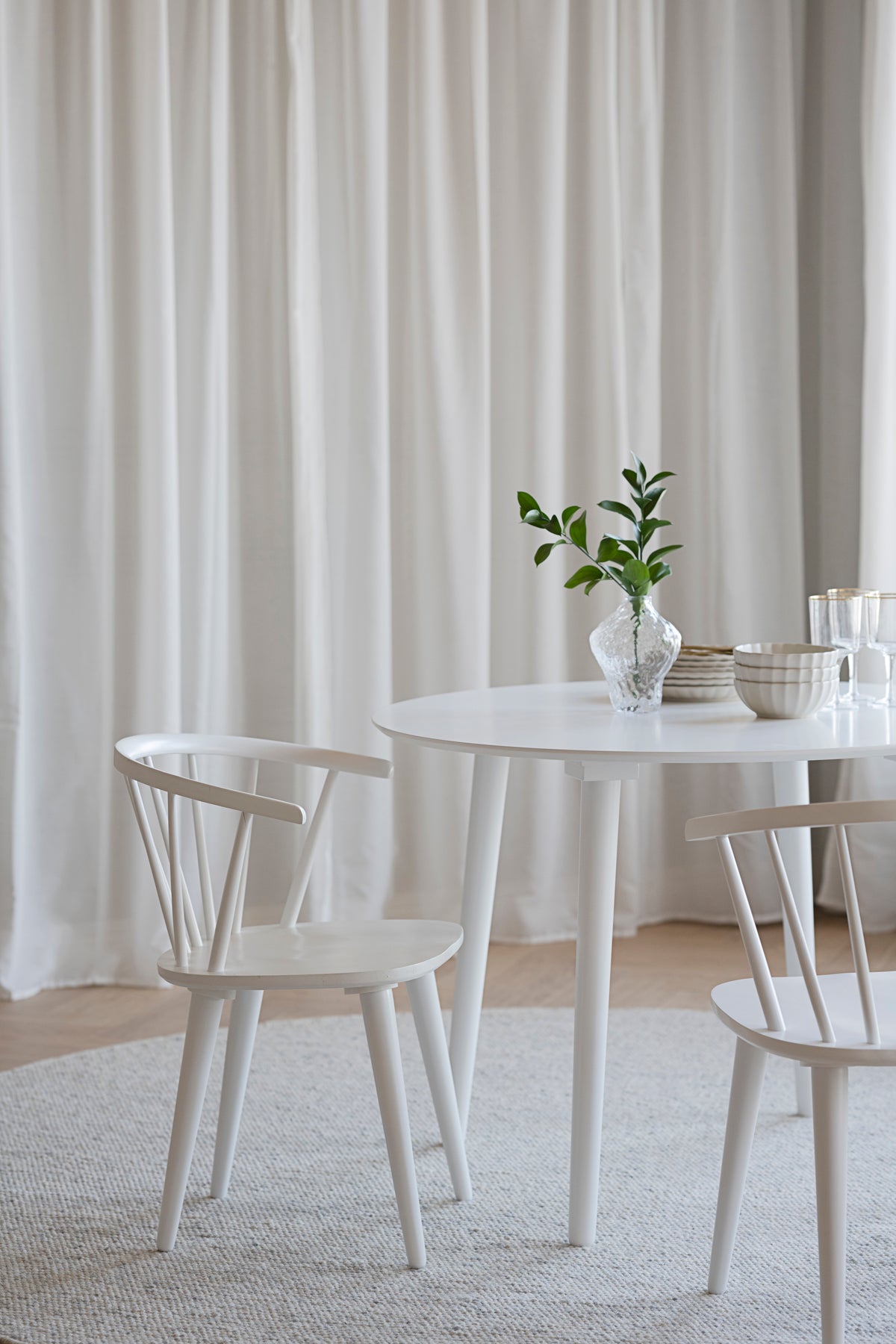 CARMEN Set of 2 Chairs – 2 White Chairs – 5
