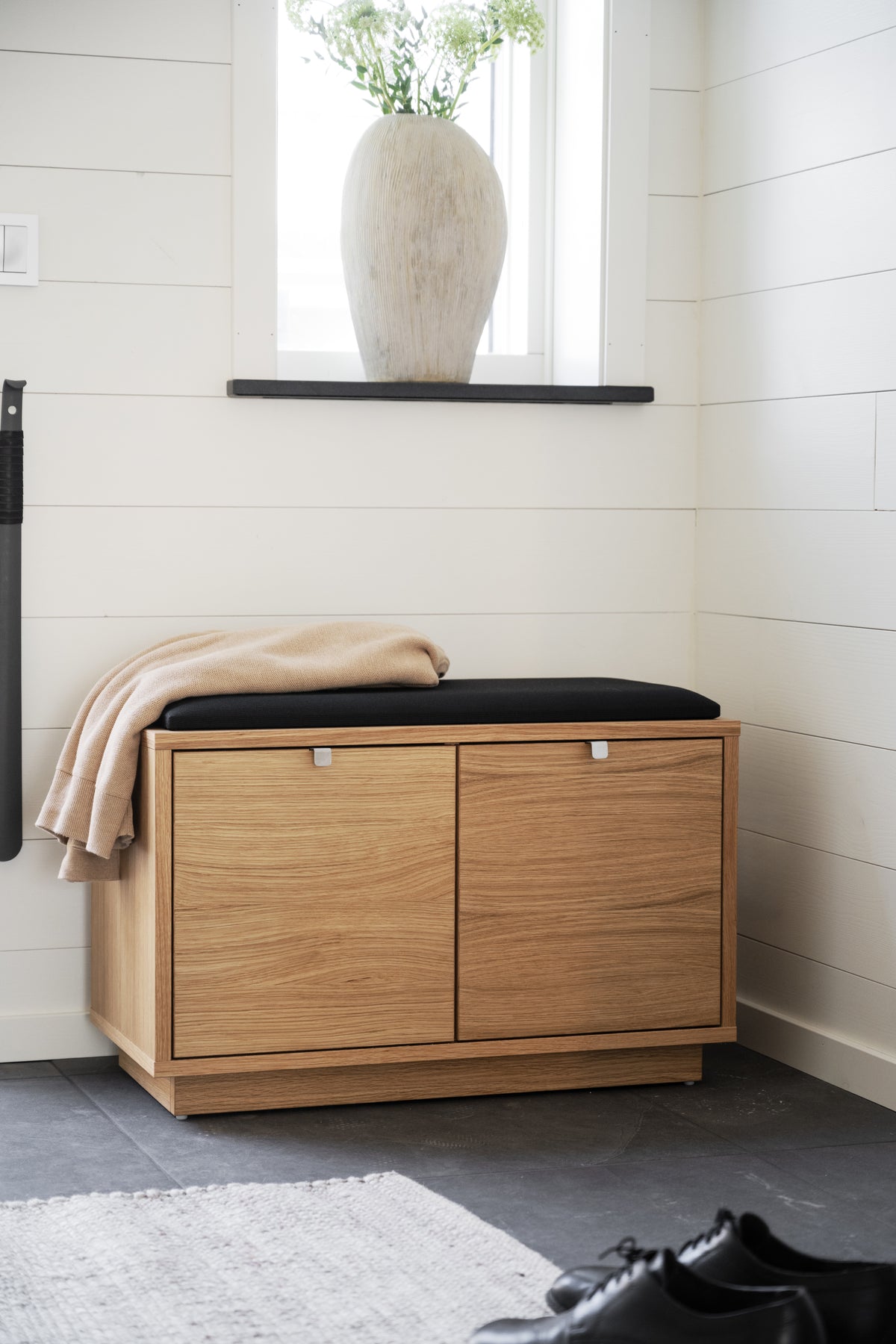 CONFETTI 2 Drawer Bench – Oiled oak / black fabric – 2