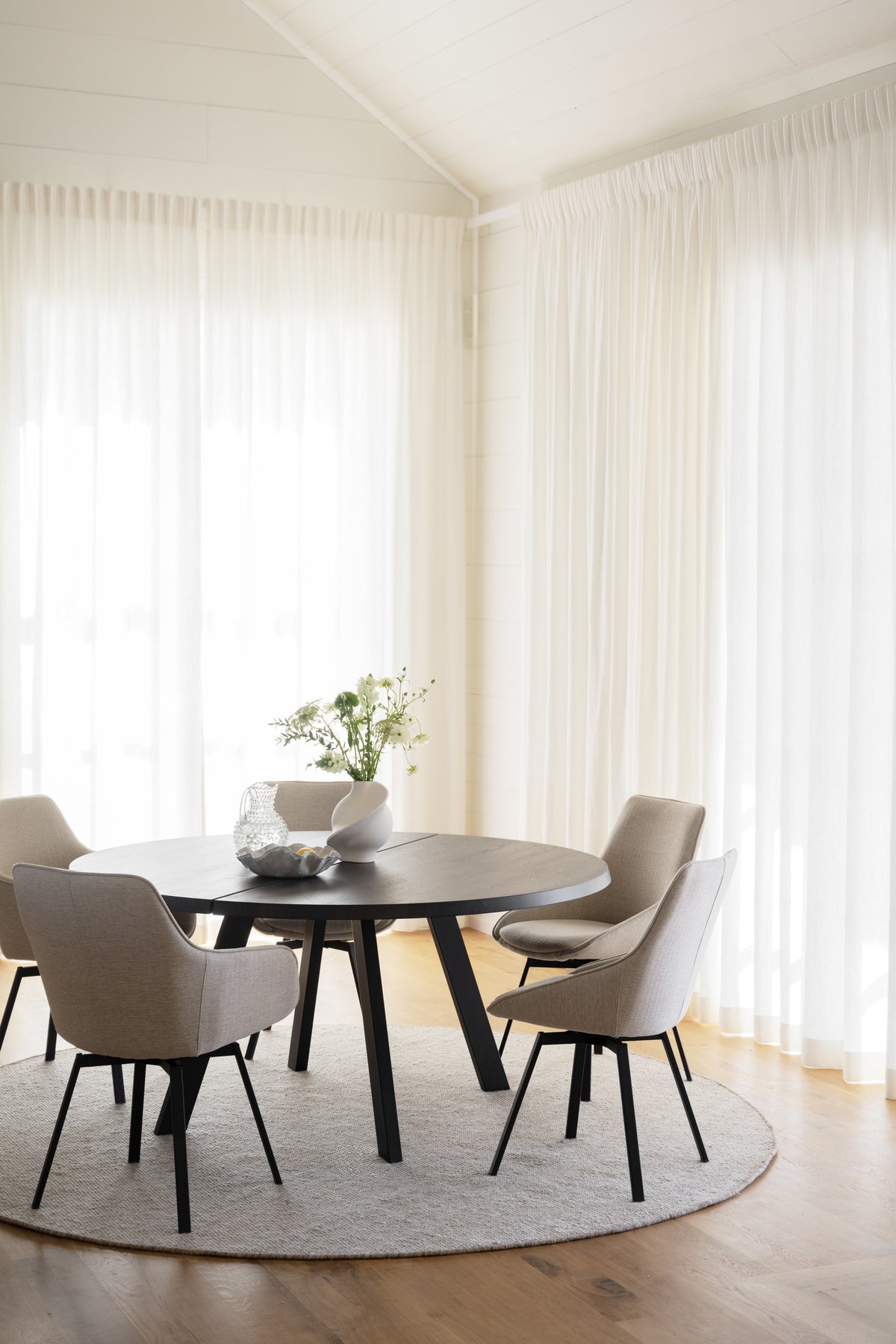FRED Round Dark Brown Oak Table 160CM – Default Title – 5