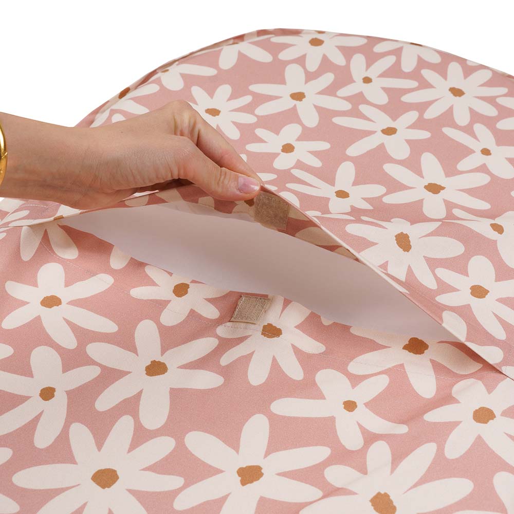 Blush Daisies Baby Nest by Malomi Kids
