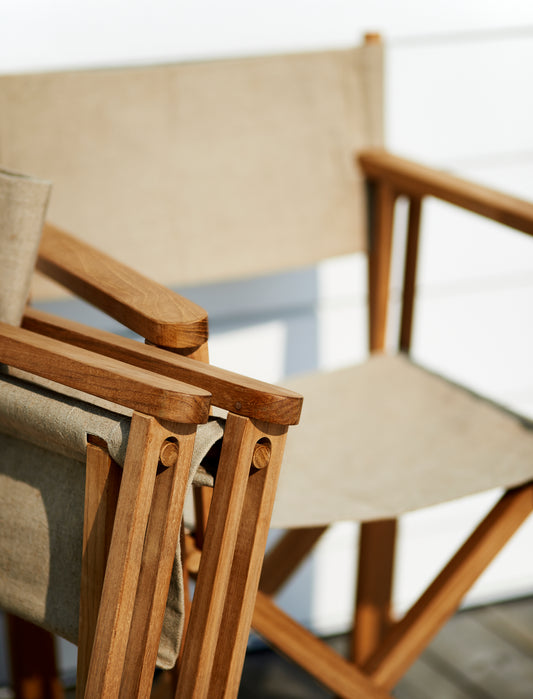 Kryss lounge chair outdoors