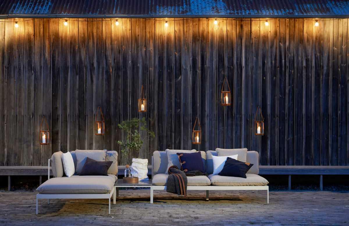 Bönan sofa outdoors