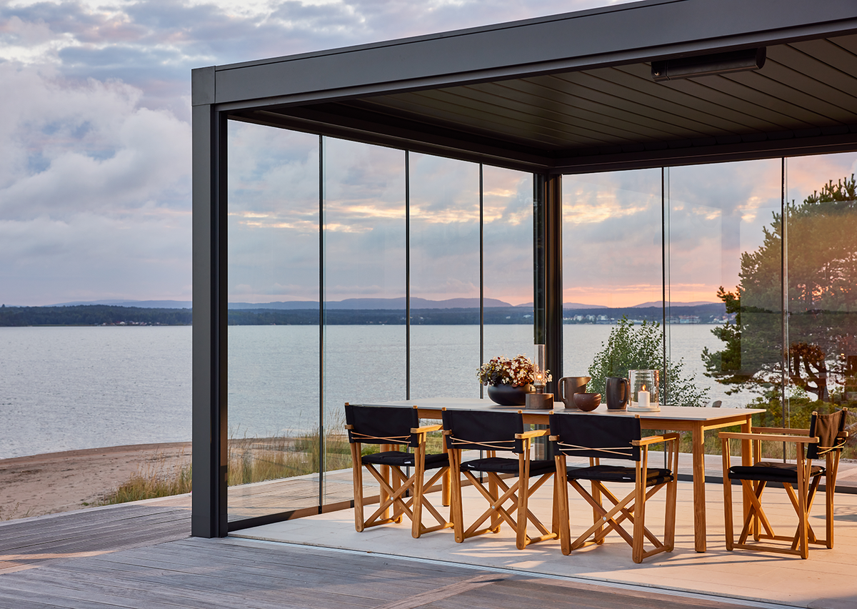 Koster lounge chair outdoors