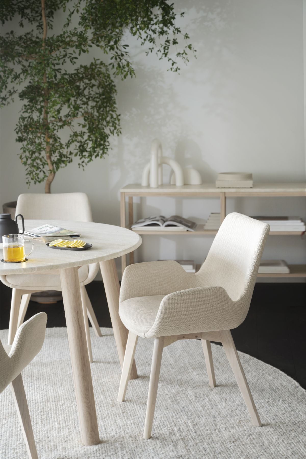 Rowico TARANSAY Round Table, Beige Travertine Top, Whitewash Legs Ø 125 CM