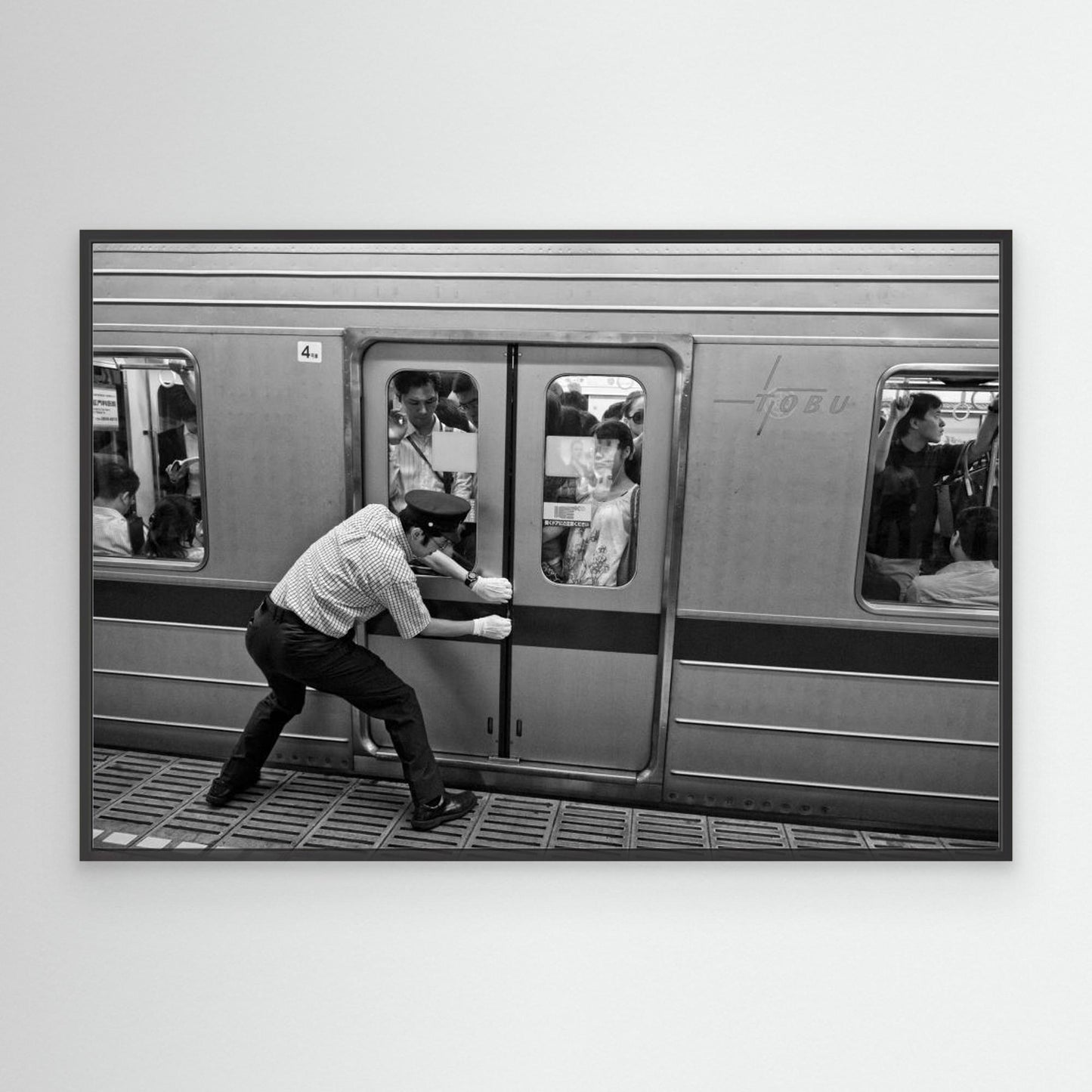 I Can Not Open the Door. by Joxe Inazio Kuesta Garmendia