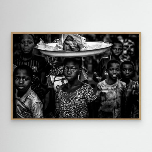 Selling in a market - Benin by Joxe Inazio Kuesta Garmendia