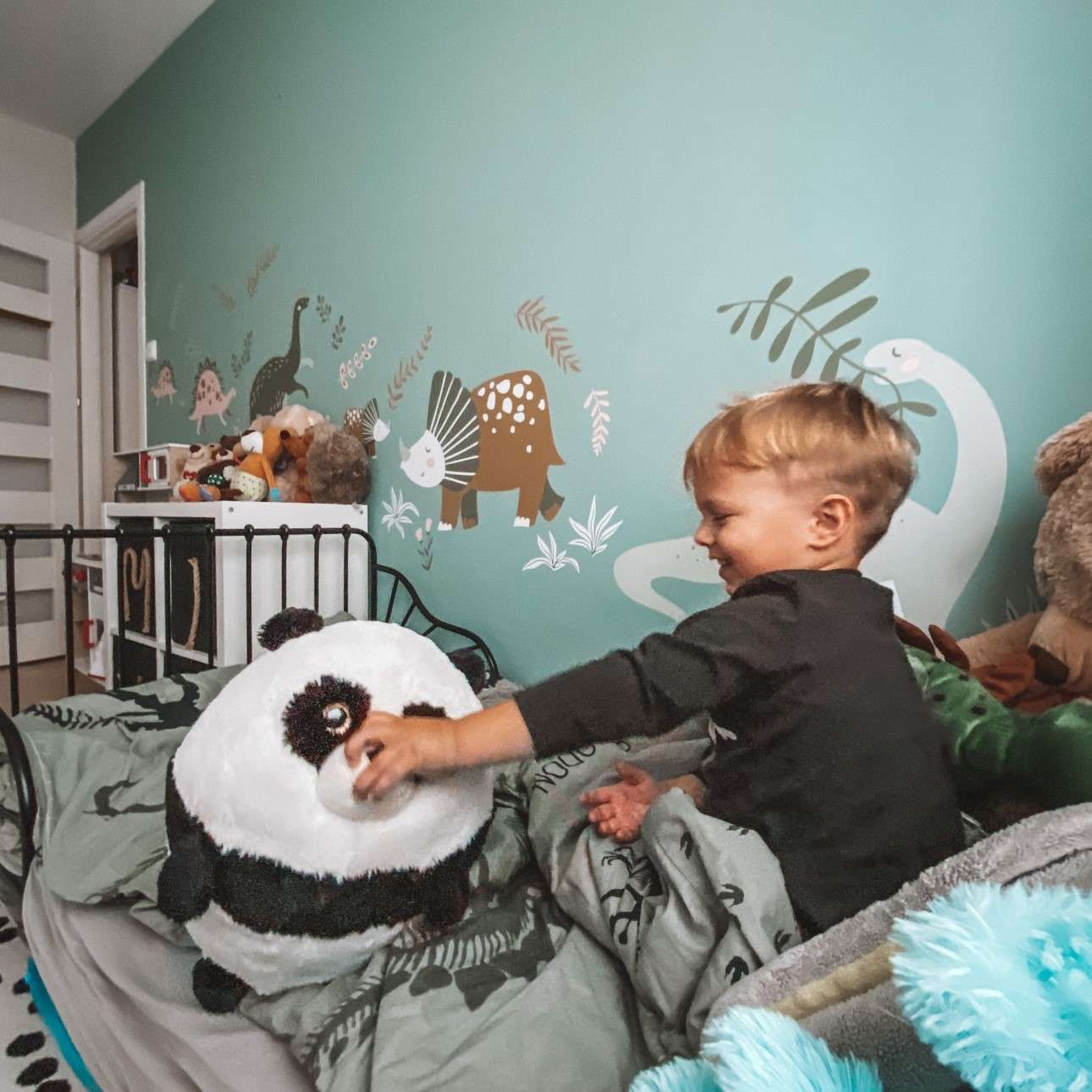 Amazing Dino Land Sticker Set - 130x100 cm