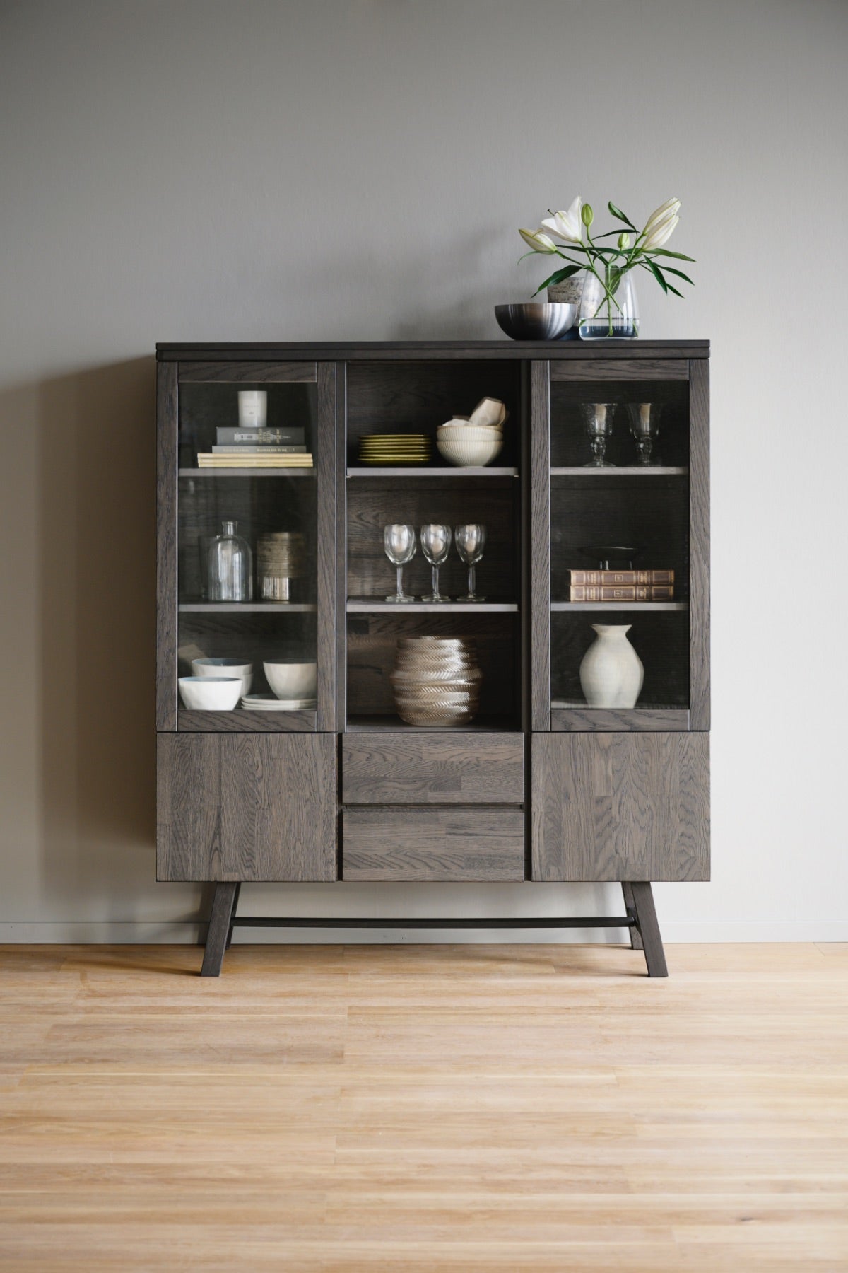 Rowico BROOKLYN Oak Vitrine 130 CM