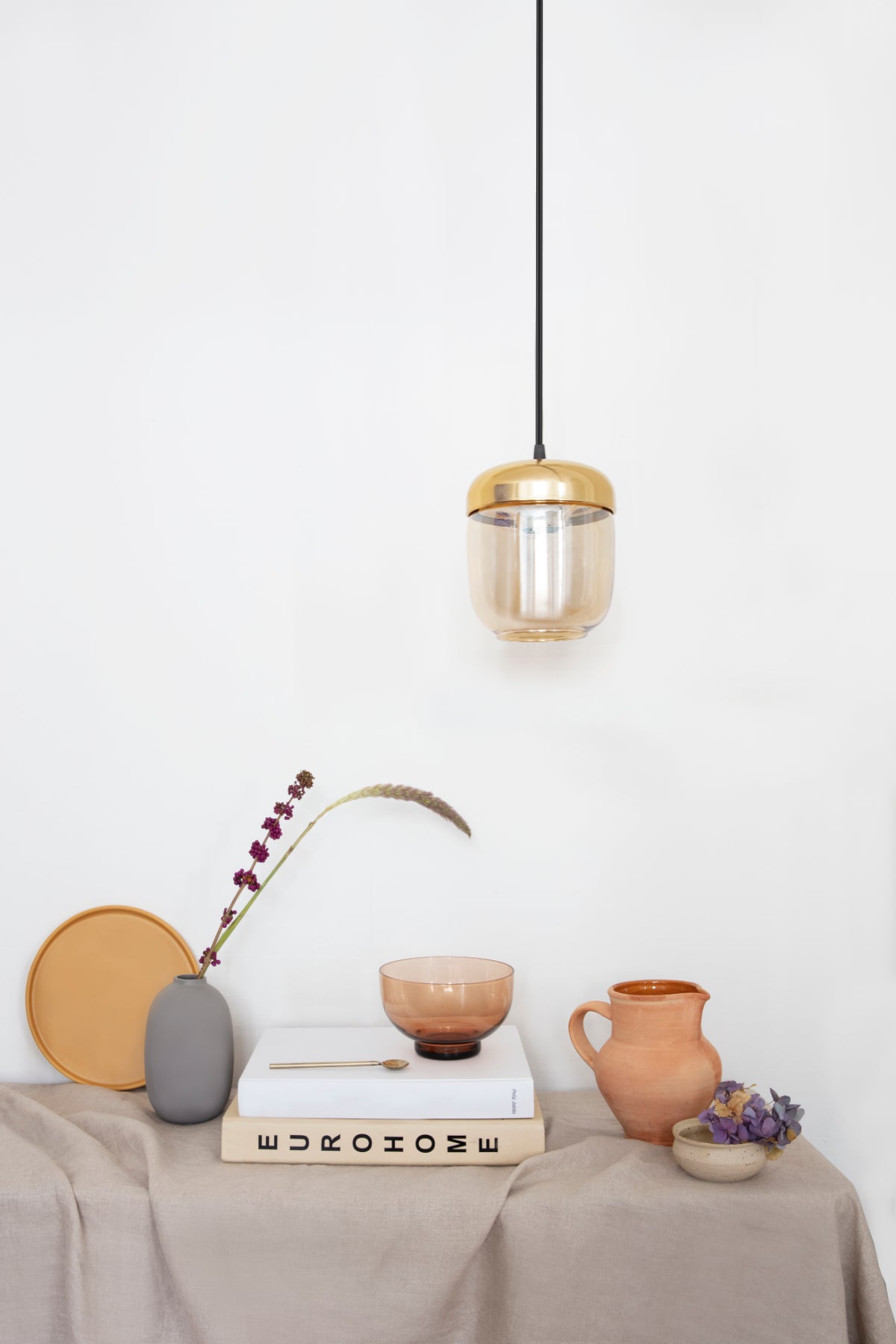 ACORN Bernsteinfarbene Pendelleuchte aus Messing