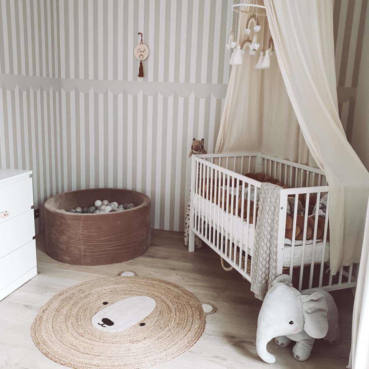 Simple Rustic Beige White Wallpaper
