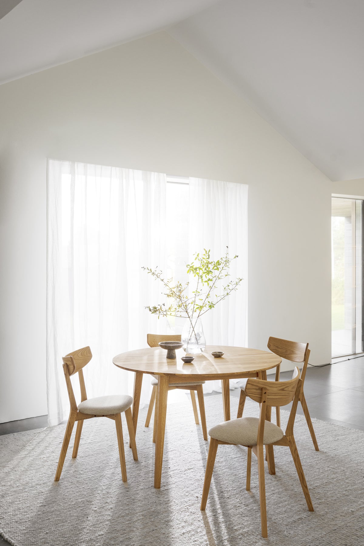 AMI Set of 2 Chairs – lacquered oak/grey-beige seat – 4