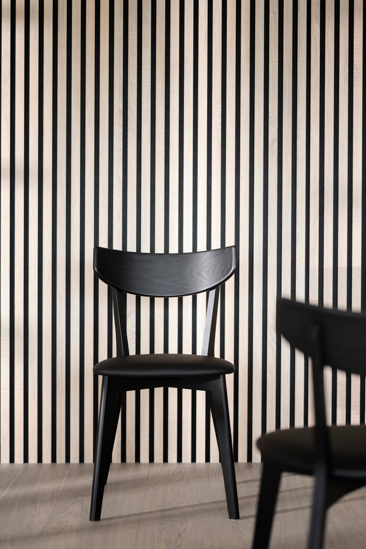AMI Set of 2 Chairs – black stained oak/ black PU seat – 6
