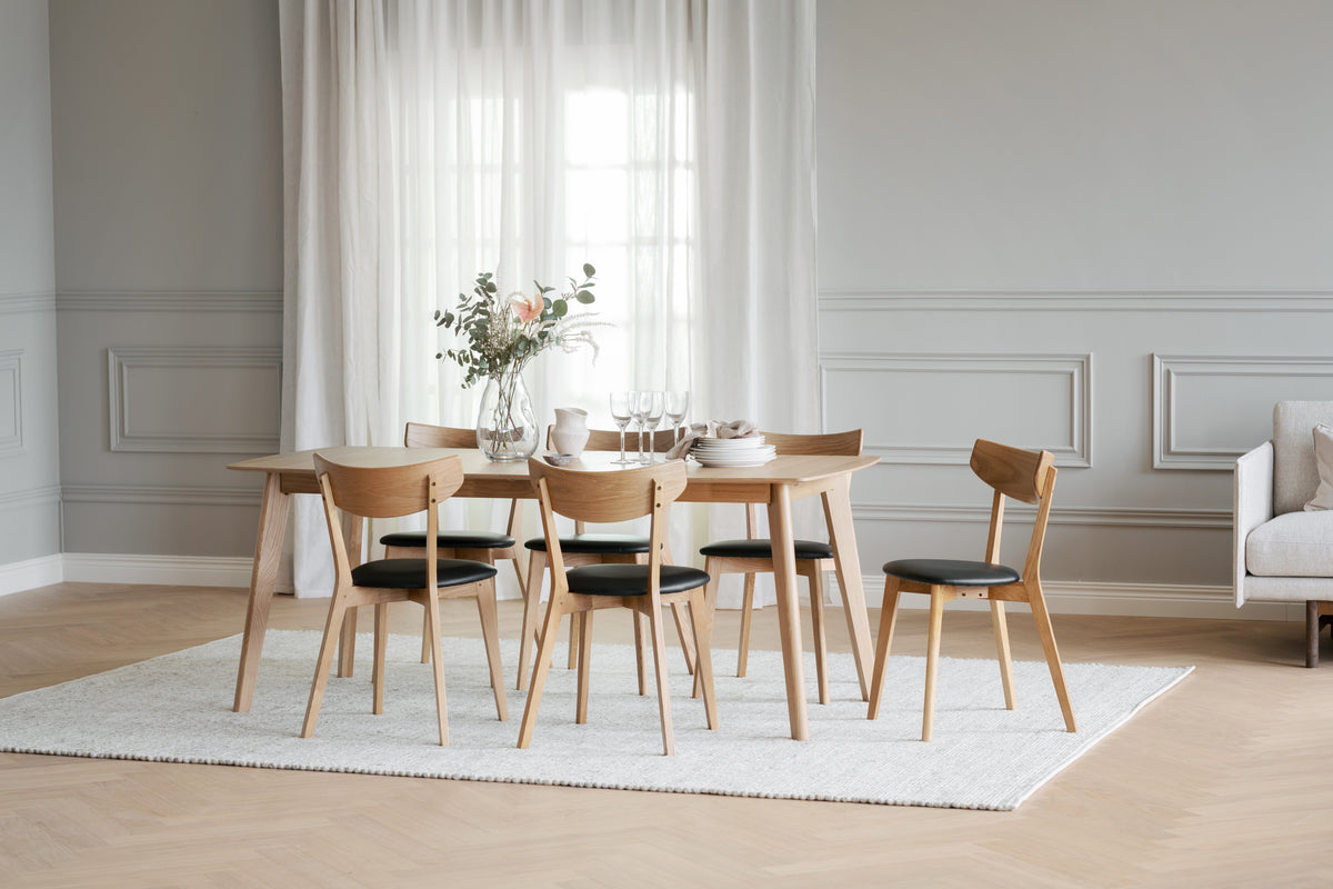 AMI Set of 2 Chairs – lacquered oak/black PU seat – 3