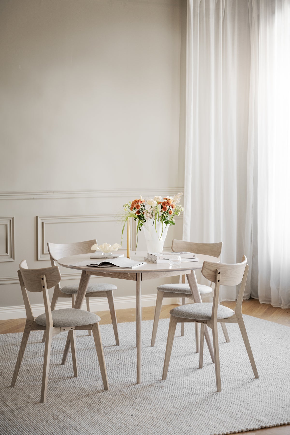 AMI Set of 2 Chairs – whitewash oak/grey-beige seat – 4