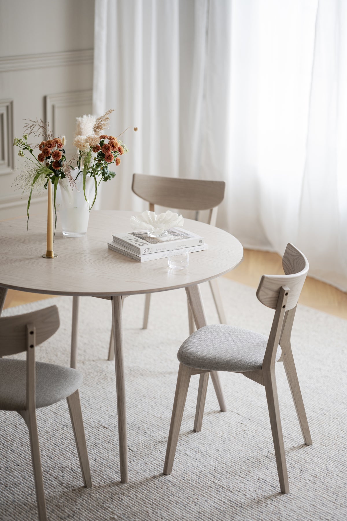 AMI Set of 2 Chairs – whitewash oak/grey-beige seat – 3