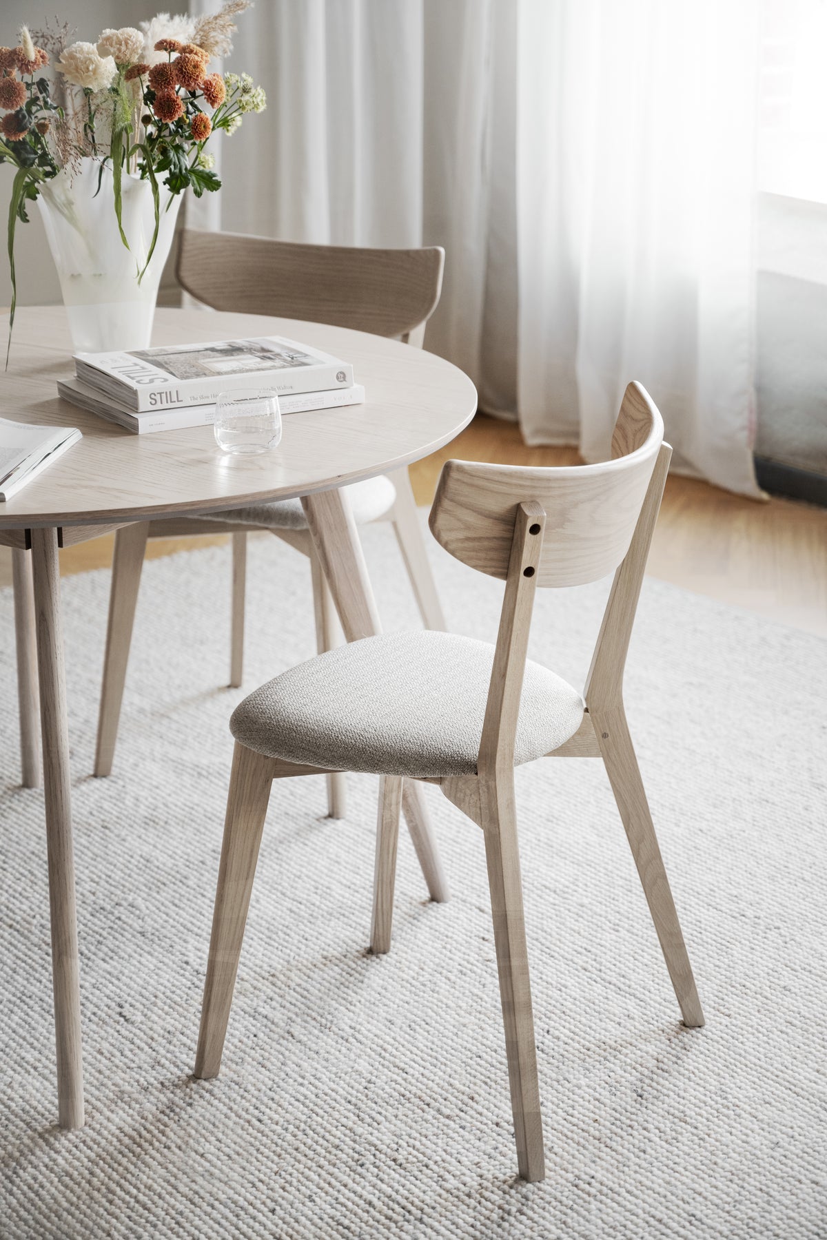 AMI Set of 2 Chairs – whitewash oak/grey-beige seat – 2
