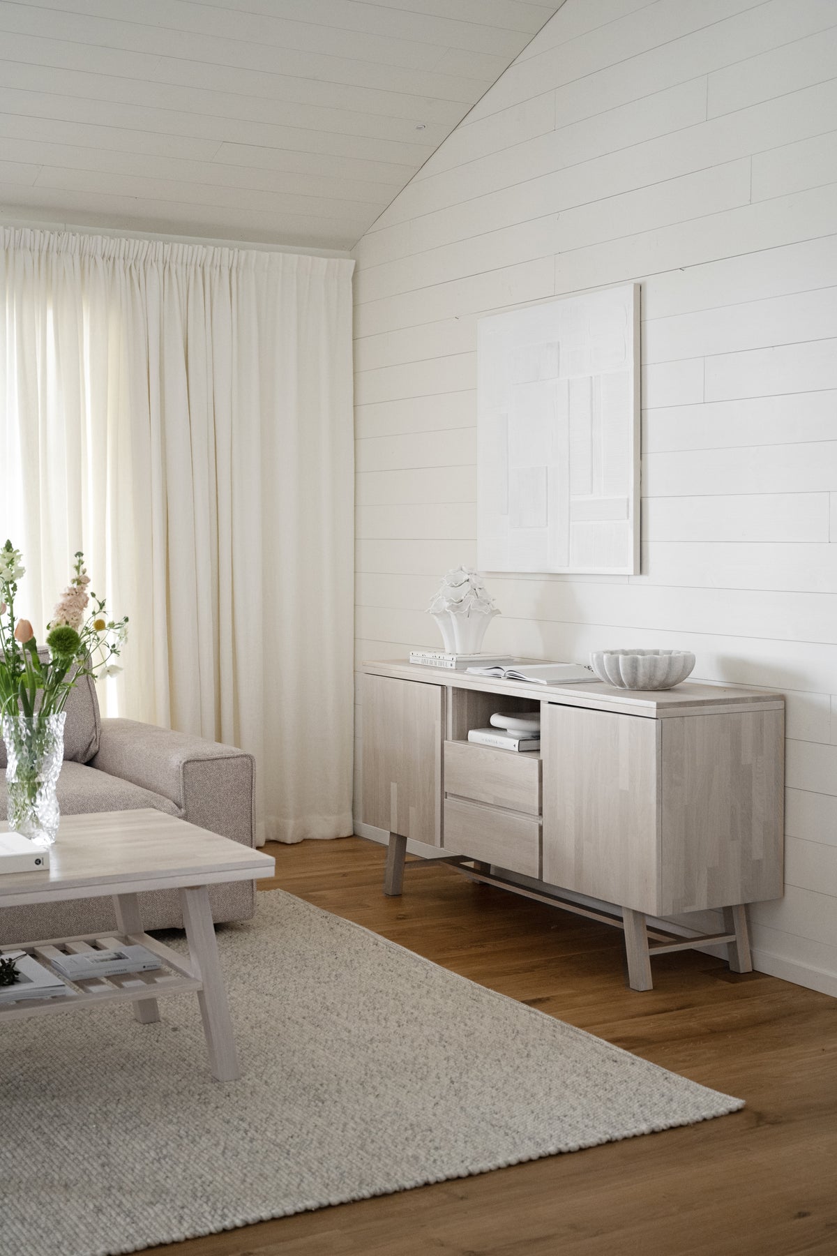 BROOKLYN Sideboard 160CM – Whitewashed – with Brooklyn coffee table