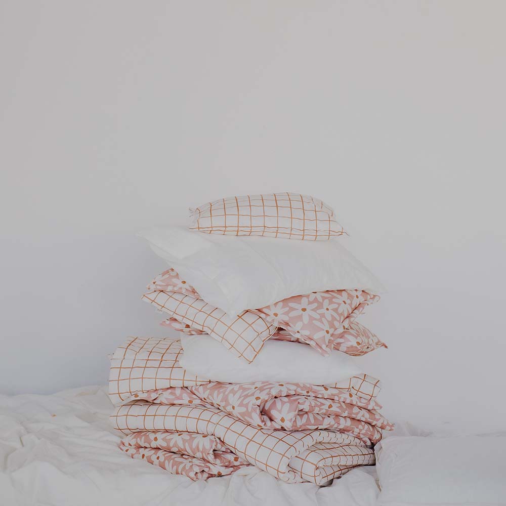 Blush Daisies Bedding Set with Filling by Malomi Kids