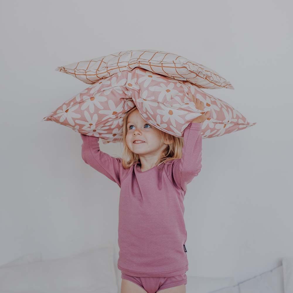 Blush Daisies Bedding Set with Filling by Malomi Kids