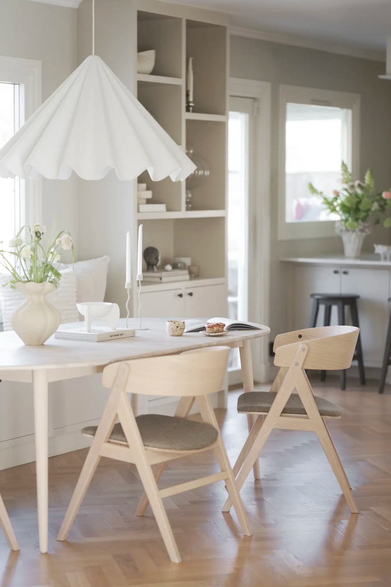 Rowico TYLER Oval Whitewashed Oak Table 170/210/250CM