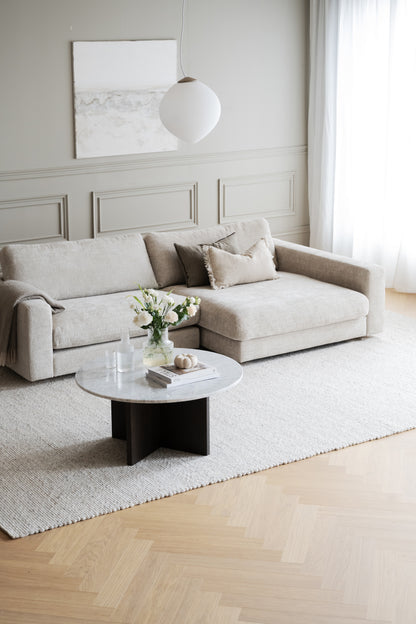 Duncan 3-Seater Sofa with Chaise Longue – Light Grey Right – room setting