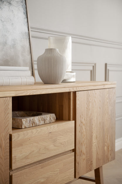 BROOKLYN Sideboard 160CM – Oak – room setting 2
