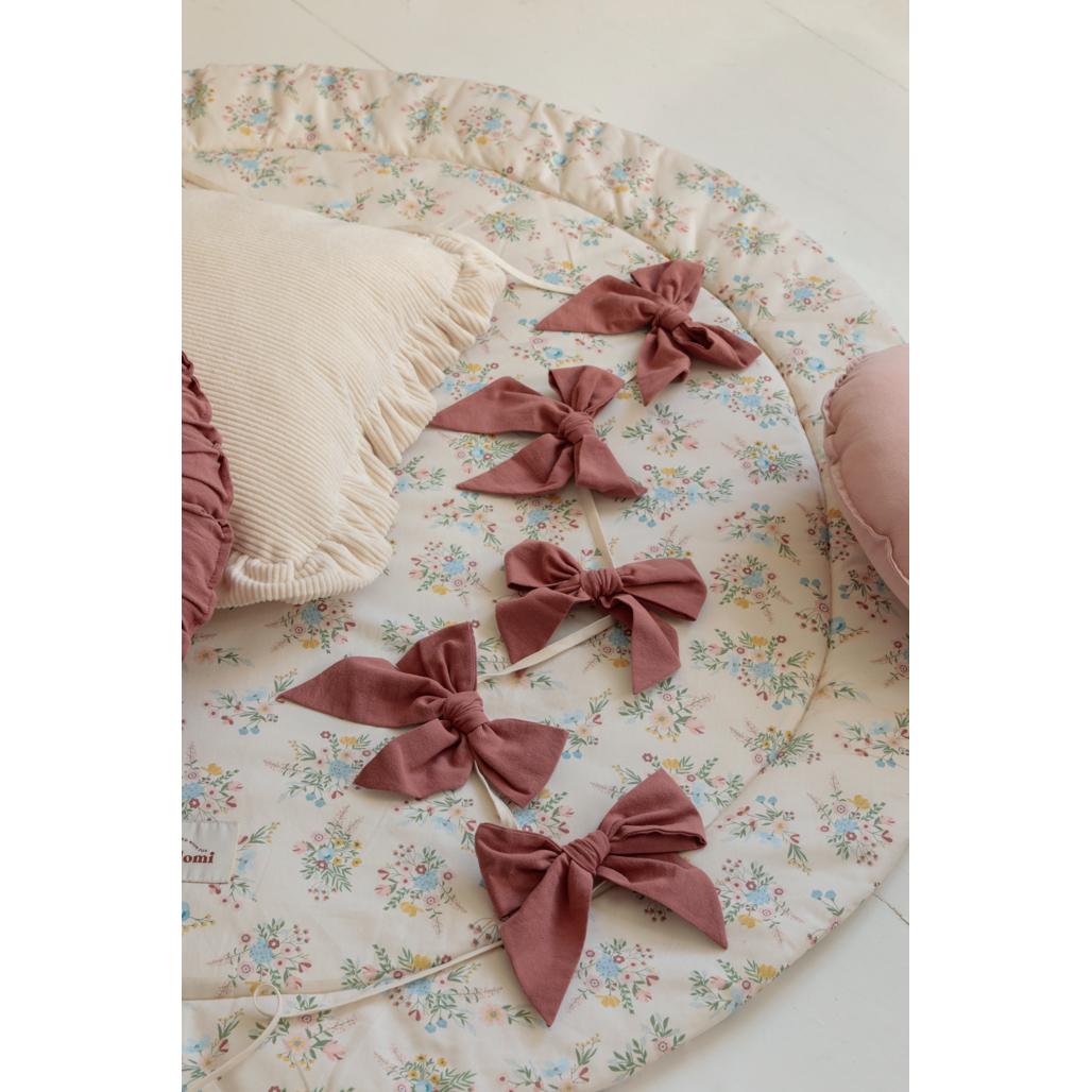 Blooming Meadow Play Mat by Malomi Kids