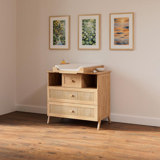 MARELIA BOIS Chest of Drawers