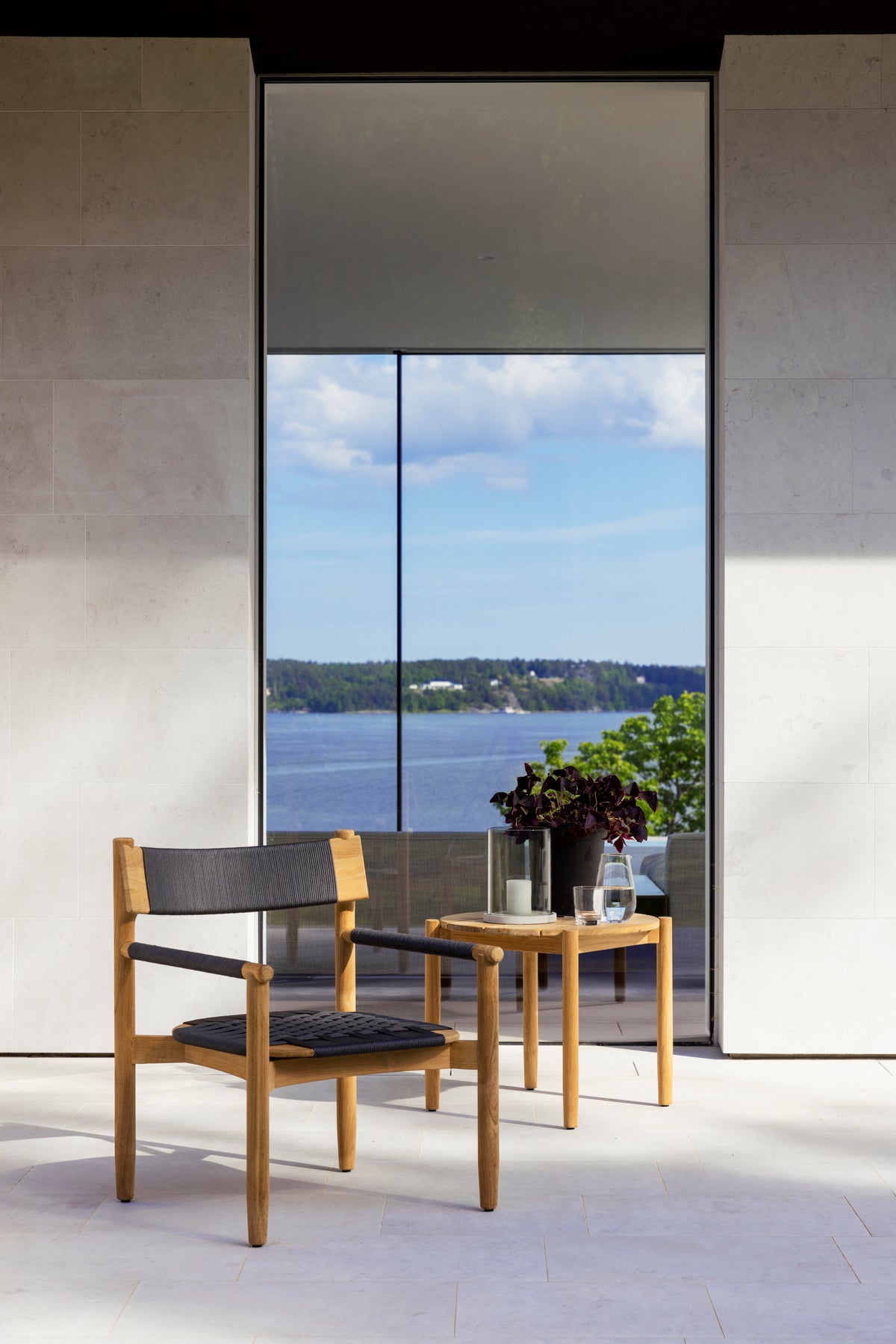 Koster lounge chair and lounge table