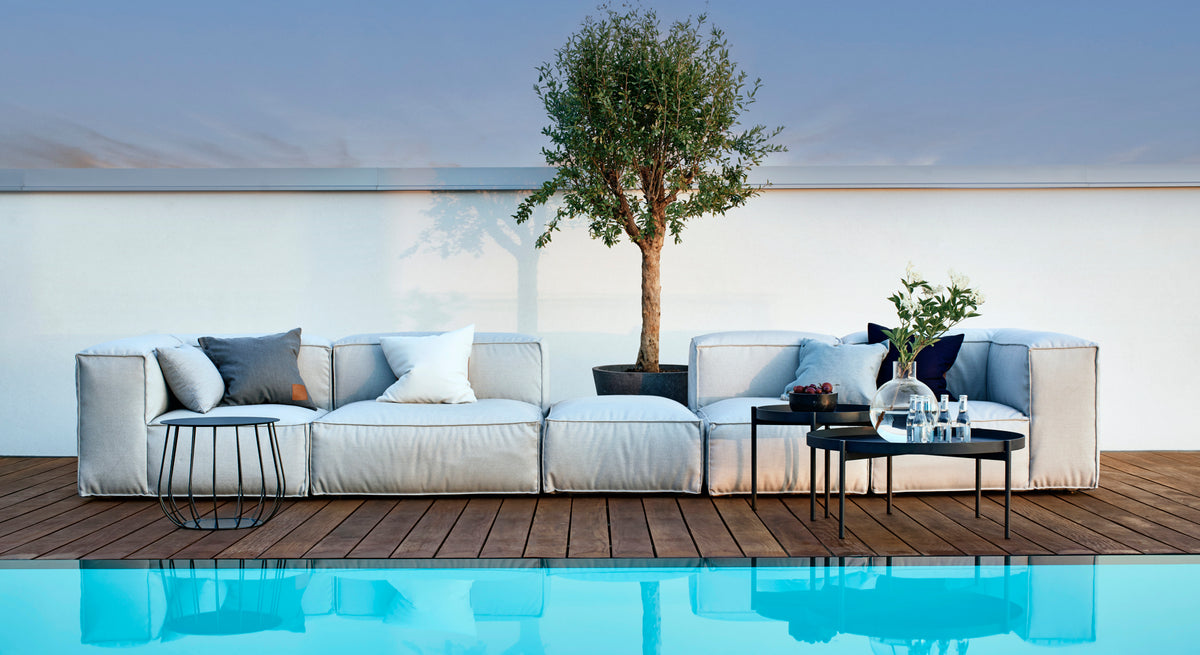 Asker sofa by the pool, landscape