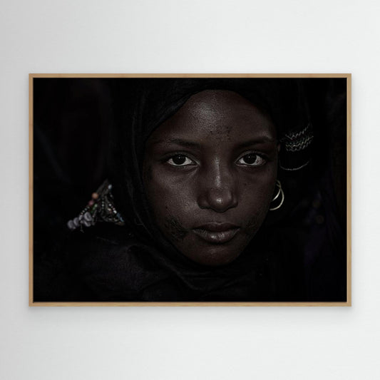 Girl watching the gerewol festival-I - Niger by Joxe Inazio Kuesta Garmendia