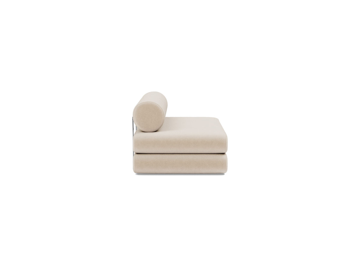 CIRCLUS Daybed with Round Cushions, side view