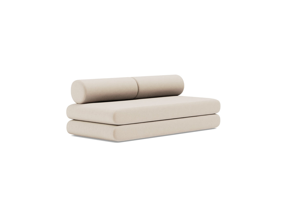 CIRCLUS Daybed with Round Cushions, 3/4 view