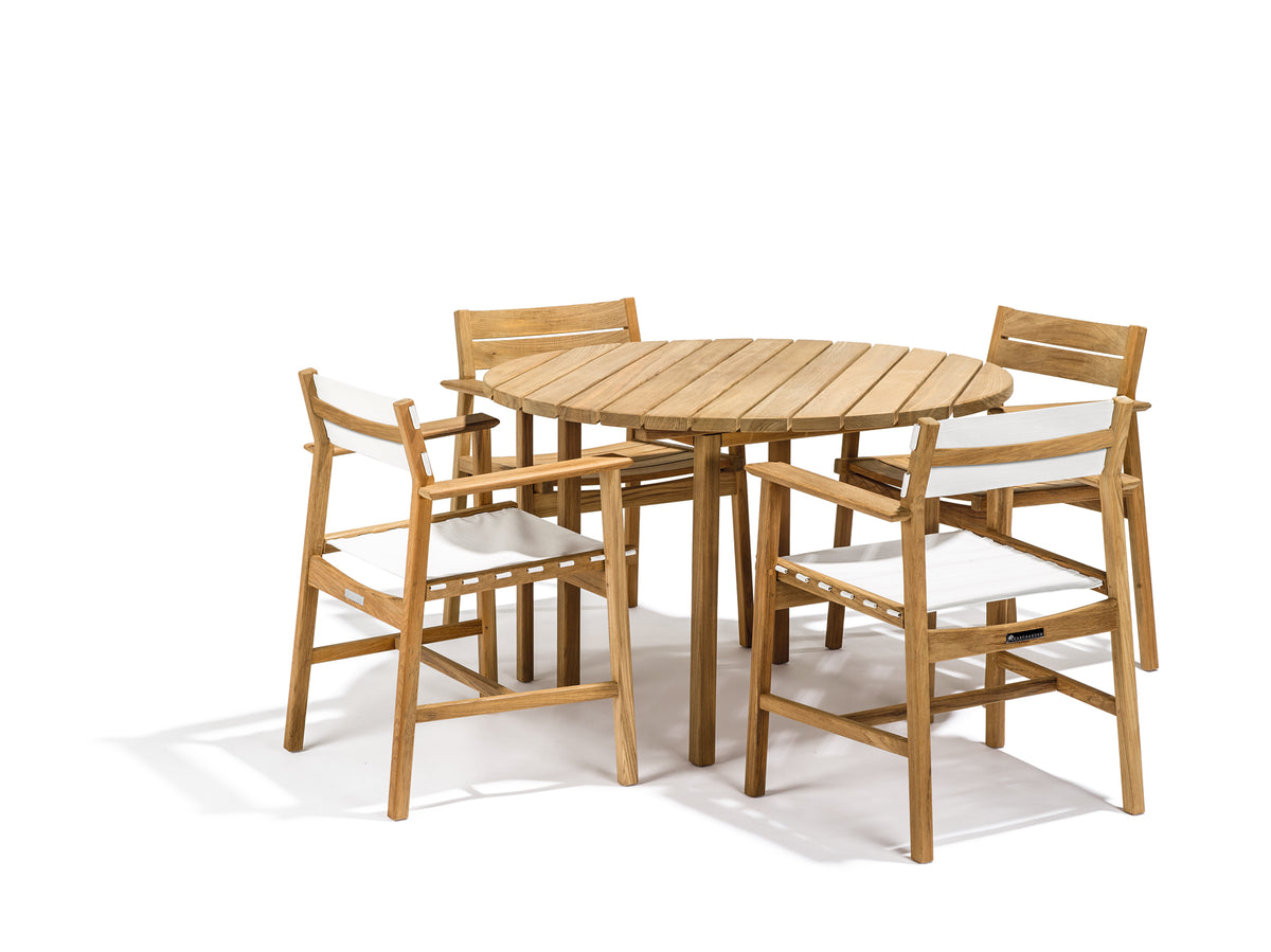 Djurö dining set outdoors