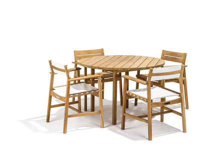 Djurö dining set outdoors
