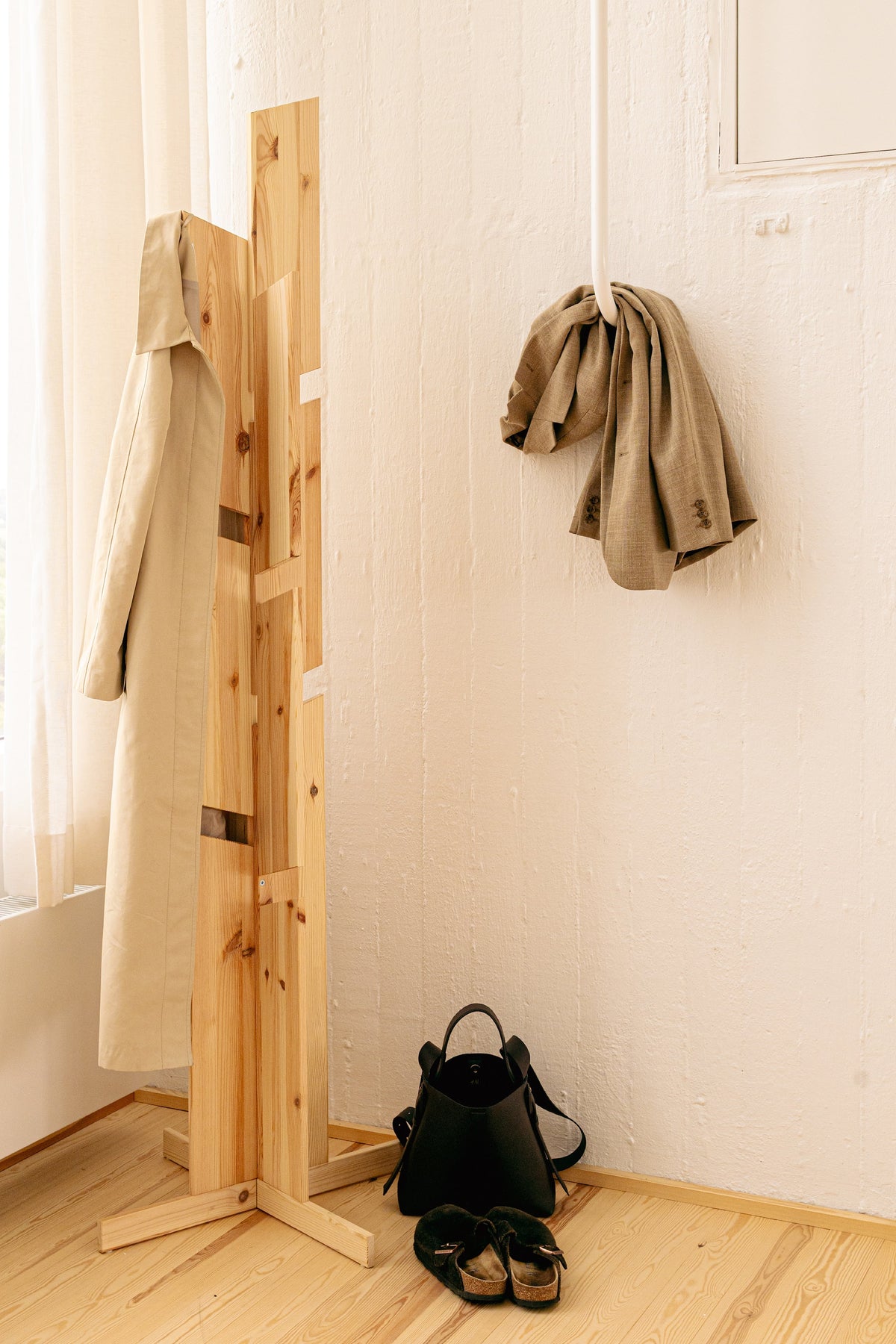 KEEPER Coat stand — Scandinavian storage by Karup Design