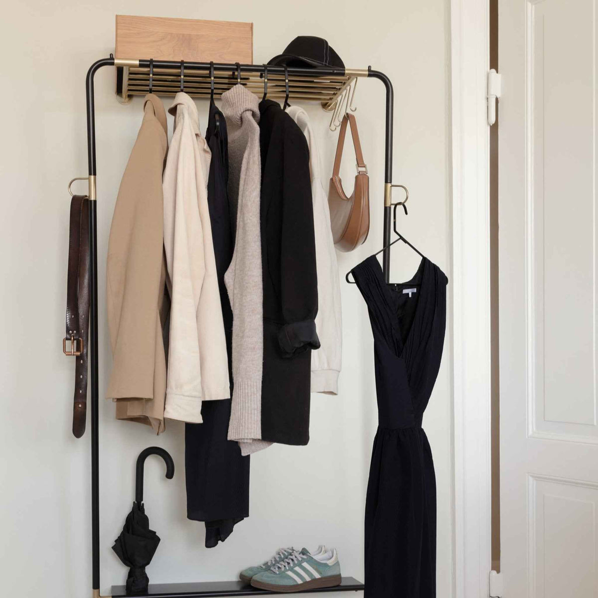 LEAN ON ME Clothes Rack
