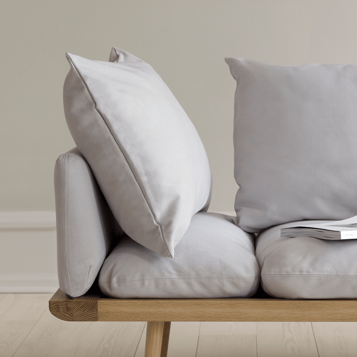 LOUNGE AROUND 1.5-SEATER Sofa