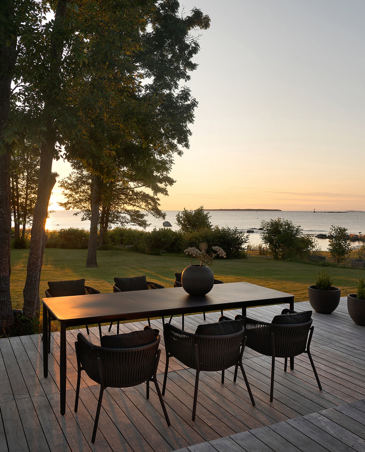 Tira armchairs with a sea view