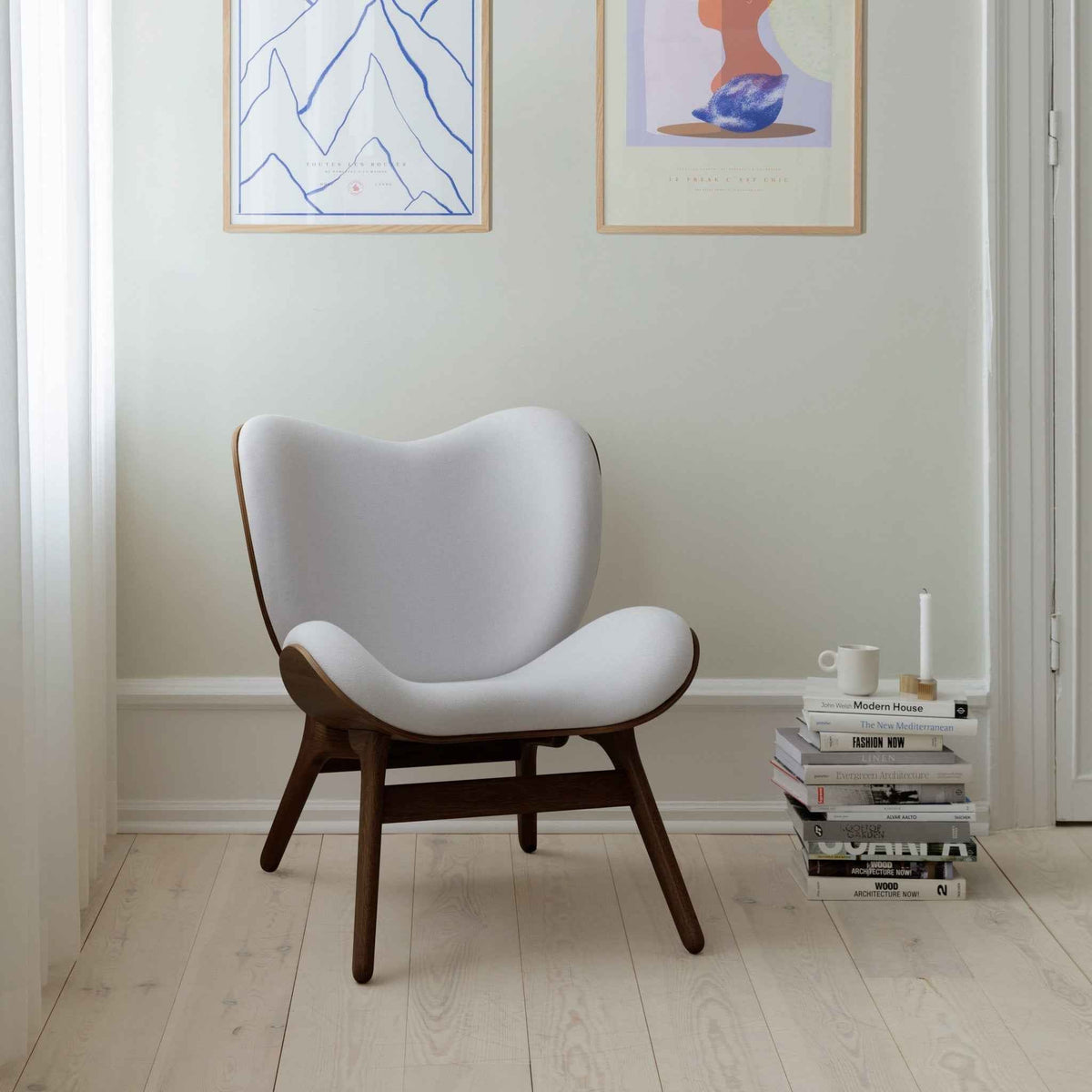 A CONVERSATION PIECE LOW Lounge Chair