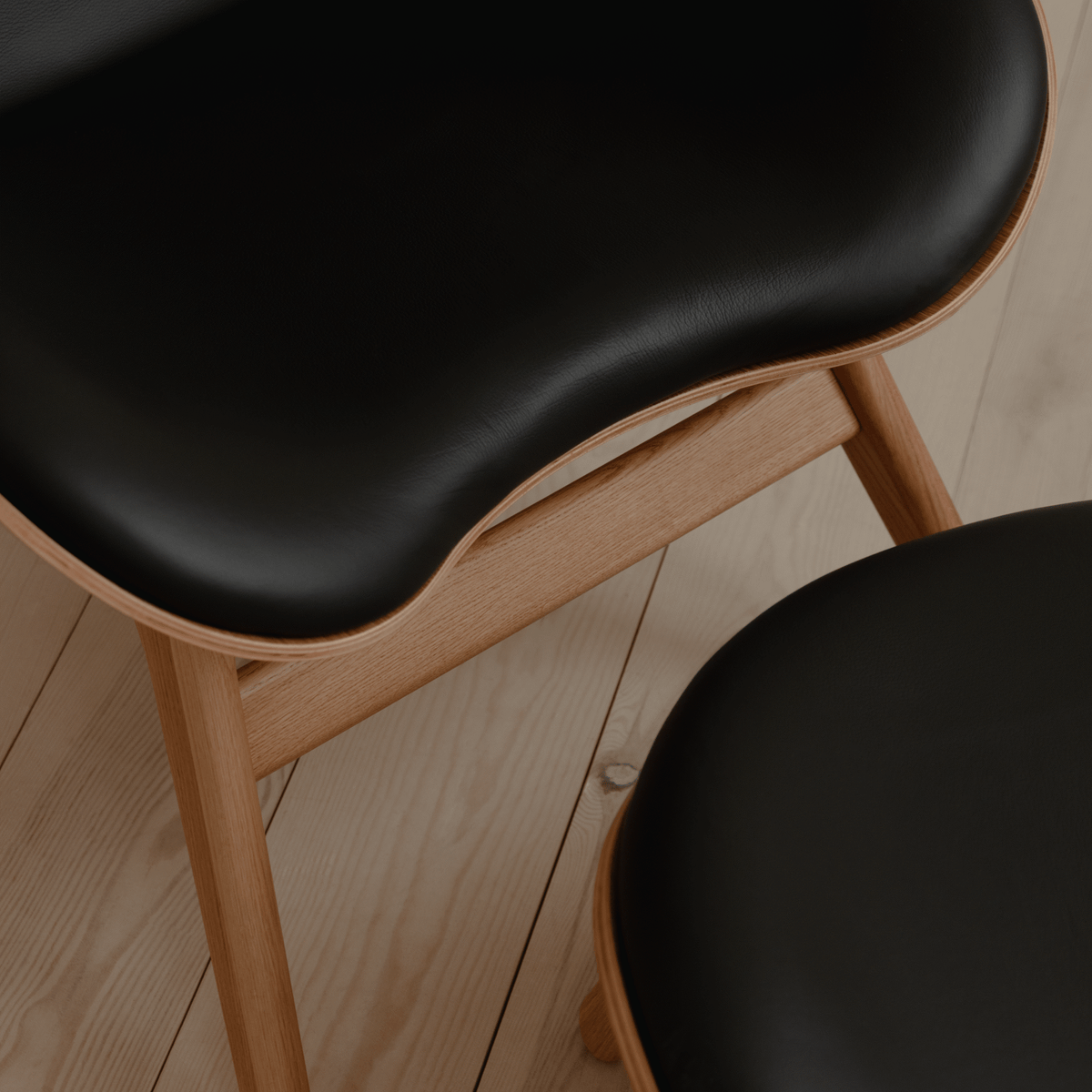 A CONVERSATION PIECE TALL Lounge Chair
