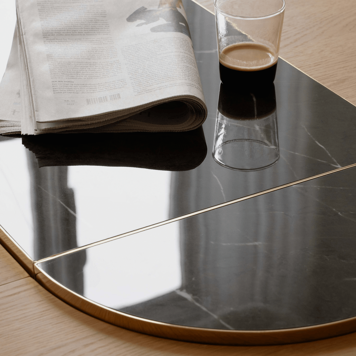 COMFORT CIRCLE EXTENDABLE Dining Table