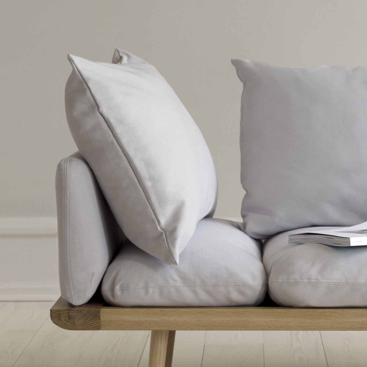 LOUNGE AROUND 3-SEATER Sofa