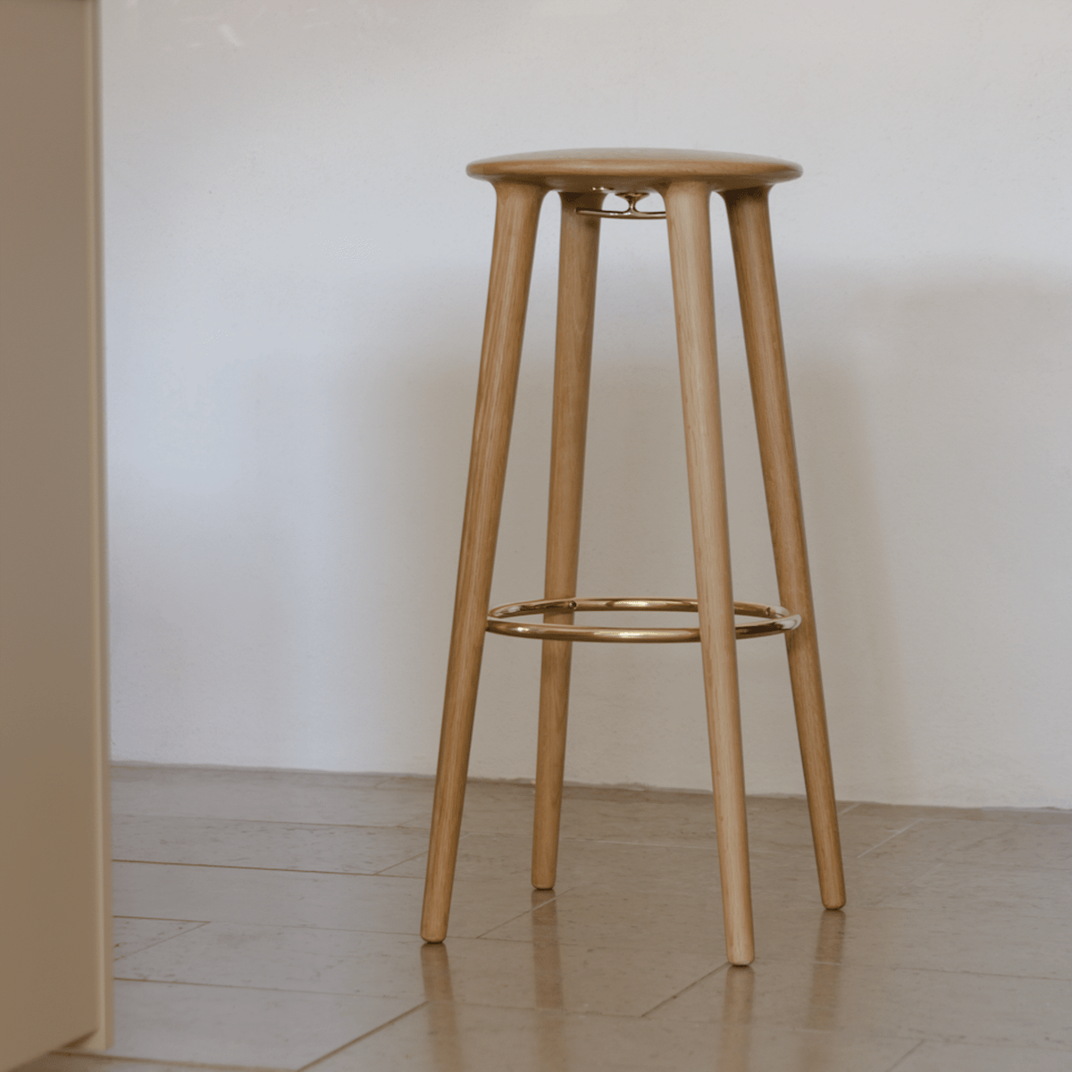 THE SOCIALITE Bar Stool