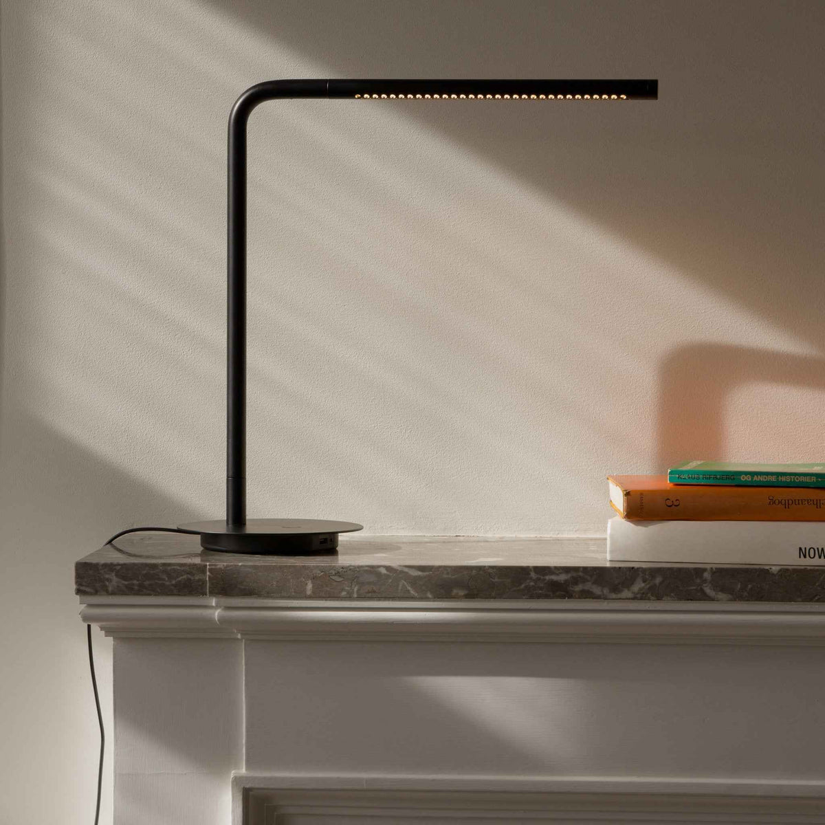 OMNI Table Lamp