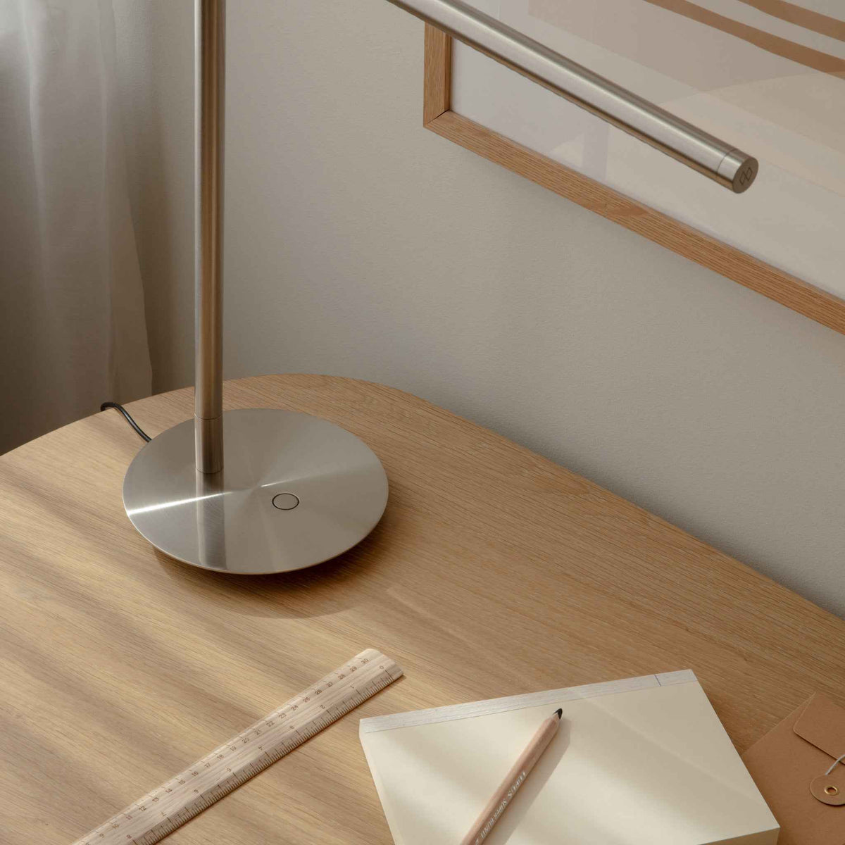 OMNI Table Lamp