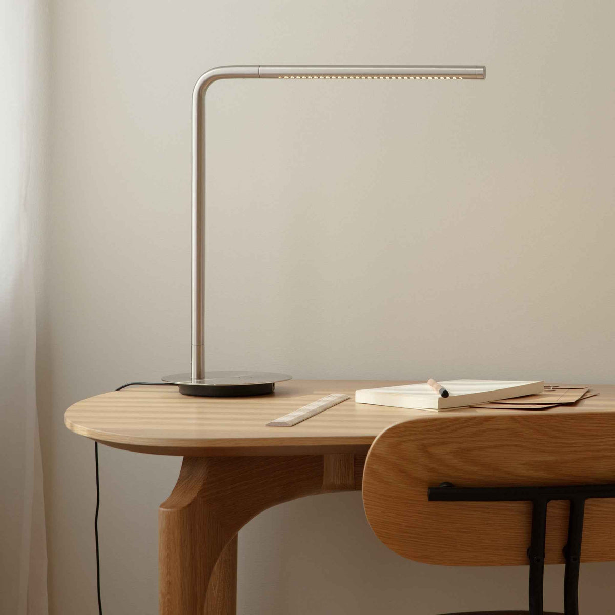 OMNI Table Lamp