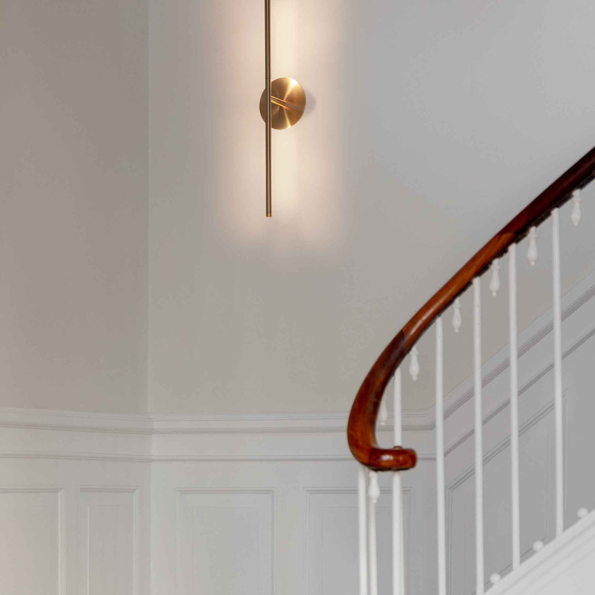 OMNI Wall Lamp